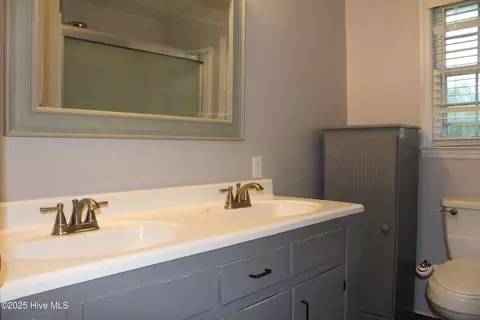 Bath - 118 Turtle Shell Rd, Richlands, NC 28574 photo 1 of 1