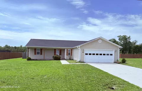 303 High Stepper Ct, Jacksonville, NC 28540