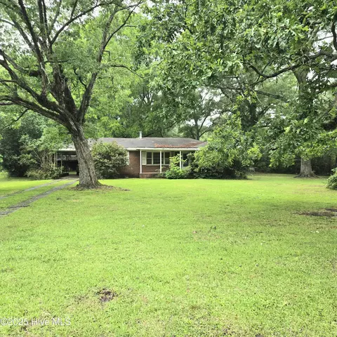 5460 Gardnerville Rd, Ayden, NC 28513