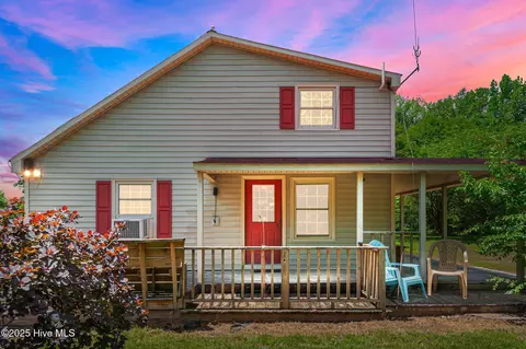 4305 Dixon Rd, Robersonville, NC 27871