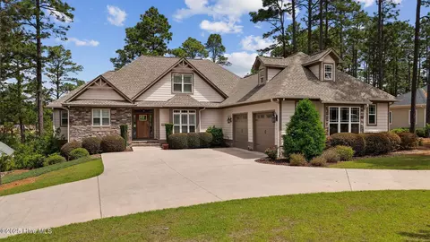 216 National Dr, Pinehurst, NC 28374