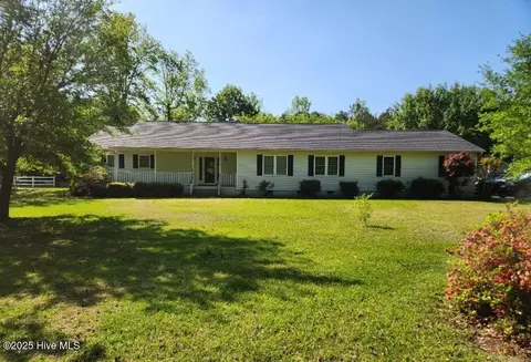 1548 Ashton Lake Rd, Burgaw, NC 28425