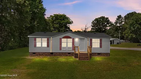 4870 Dogwood Dr, Battleboro, NC 27809