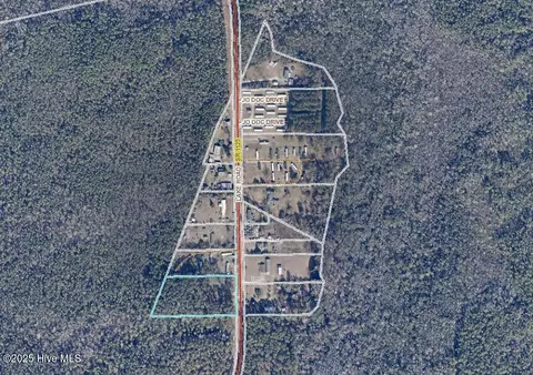 1113 Lake Rd, Newport, NC 28570