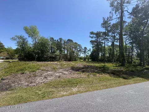 212 Lord Granville Dr, Morehead City, NC 28557