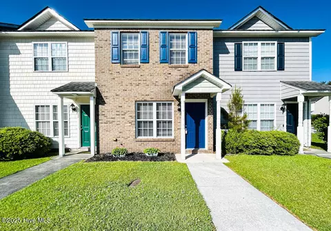 102 Bridgewood Dr, Jacksonville, NC 28546