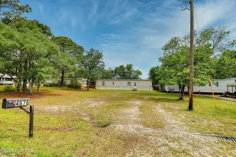 4676 Southgate Blvd SE, Southport, NC 28461