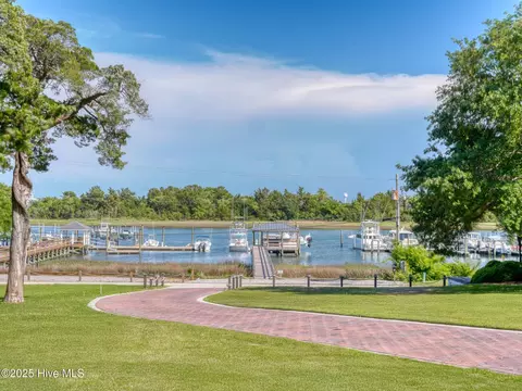1205 Airlie Rd, Wilmington, NC 28403