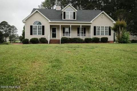 780 Pondview Ct, Rocky Mount, NC 27804