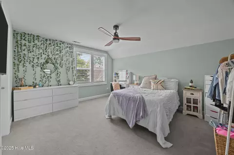 Bedroom - 708 Cordgrass Rd, Hampstead, NC 28443 photo 4 of 4