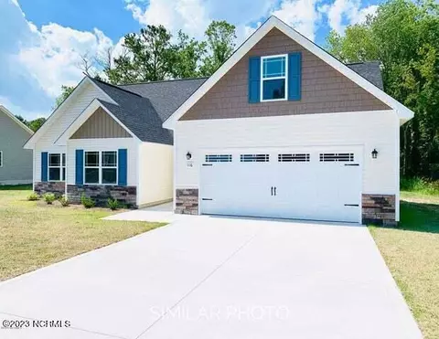 500 Orchard Creek Dr, Richlands, NC 28574
