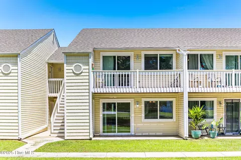 2036 Sloop Point Loop Road Apt A6 A4 A3 A2 Rd #A6, A4, A3, A2, Hampstead, NC 28443