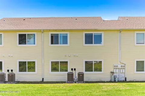 2036 Sloop Point Loop Road Apt A6 A4 A3 A2 Rd #A6, A4, A3, A2, Hampstead, NC 28443 photo 7
