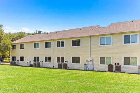 2036 Sloop Point Loop Road Apt A6 A4 A3 A2 Rd #A6, A4, A3, A2, Hampstead, NC 28443 photo 9