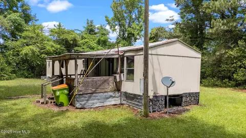 108 Jaguar Ln, Scotland Neck, NC 27874