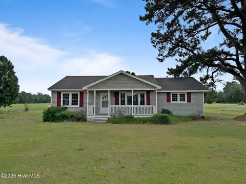 17 Wheat Patch Rd, Belhaven, NC 27810