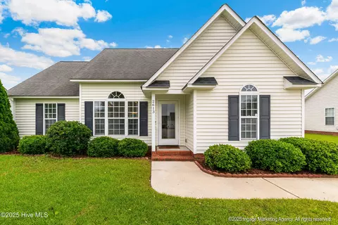 2613 Garland Rd, Winterville, NC 28590