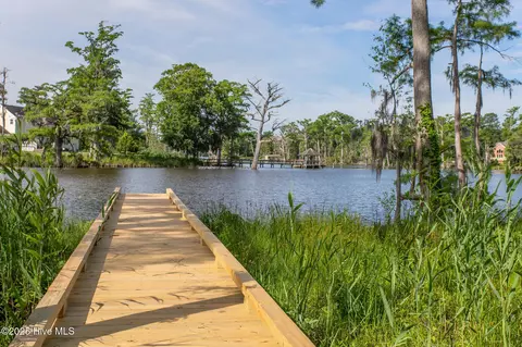 304 Megan Loop S, Hertford, NC 27944