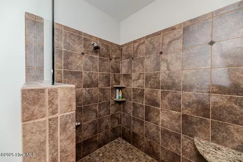Bath - 140 Leesville Loop, Aberdeen, NC 28315 photo 2 of 6