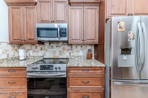 Kitchen - 140 Leesville Loop, Aberdeen, NC 28315 photo 3 of 7