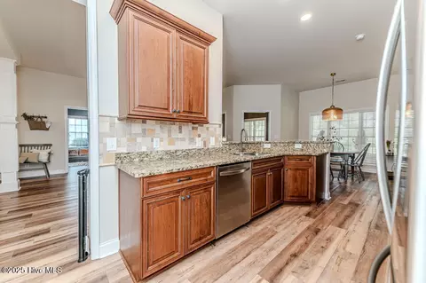 Kitchen - 140 Leesville Loop, Aberdeen, NC 28315 photo 5 of 7