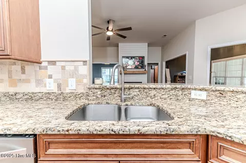 Kitchen - 140 Leesville Loop, Aberdeen, NC 28315 photo 2 of 7