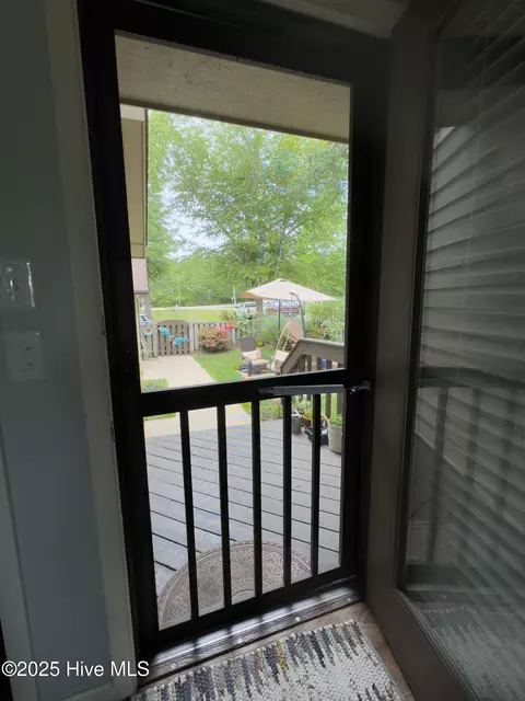 109 Egret Ct, Hampstead, NC 28443 photo 5