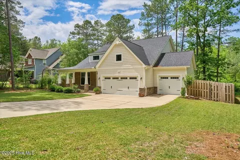 Exterior - 11 Bedford Cir, Pinehurst, NC 28374 photo 3 of 15