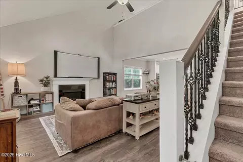 Entry Way - 11 Bedford Cir, Pinehurst, NC 28374 photo 1 of 4
