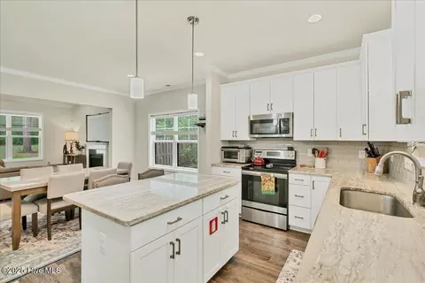 Kitchen - 11 Bedford Cir, Pinehurst, NC 28374 photo 4 of 7