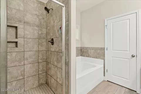 Bath - 11 Bedford Cir, Pinehurst, NC 28374 photo 3 of 8