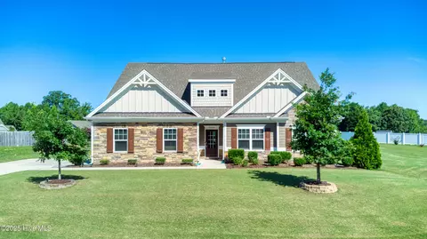 3909 Mendenhall Dr, Zebulon, NC 27597