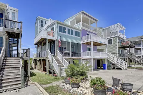 167 Topsail Rd, North Topsail Beach, NC 28460