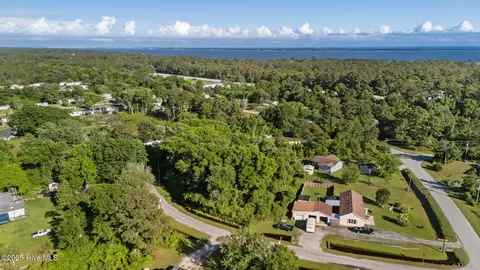 122 Oriental Ct, Newport, NC 28570