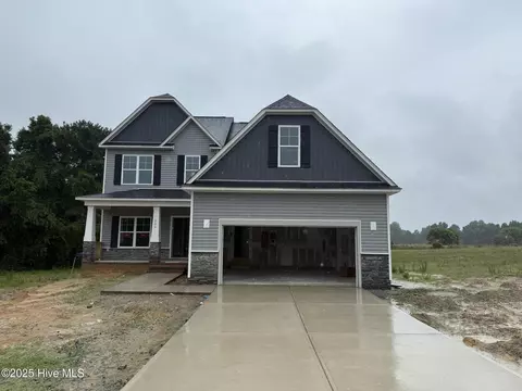 202 Tuskeegee Dr, Smithfield, NC 27577