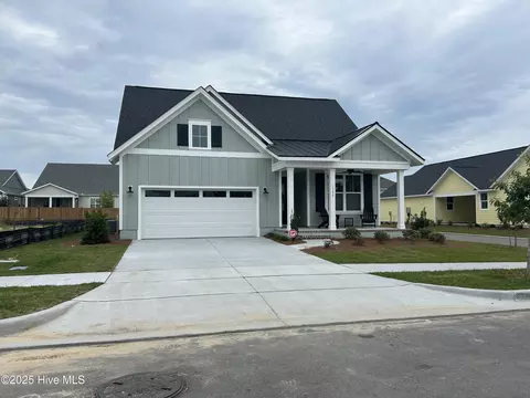 1300 Trisail Ter, Wilmington, NC 28412