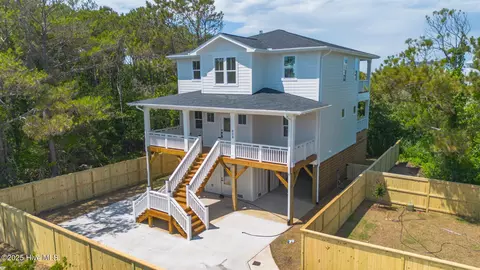 808 S 2nd St, Carolina Beach, NC 28428