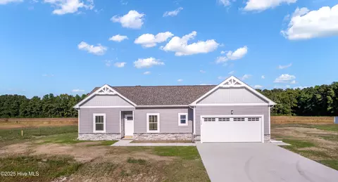 110 Yadkin Dr, Shawboro, NC 27973