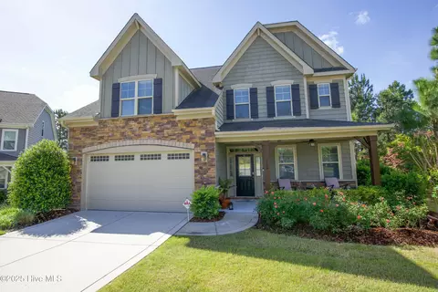 140 Old Club House Ln, Southern Pines, NC 28387