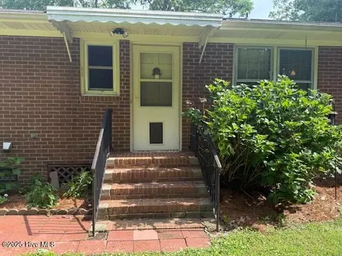 Exterior - 1060 Taylor Rd, Chocowinity, NC 27817 photo 1 of 7
