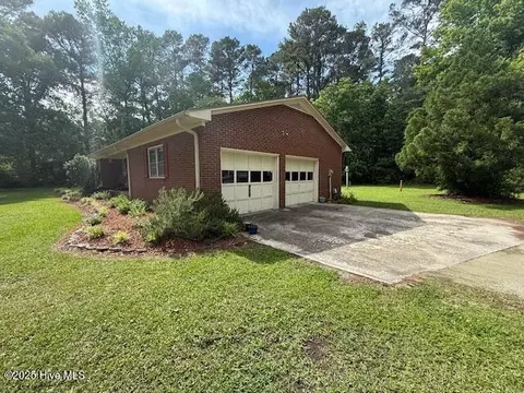 Exterior - 1060 Taylor Rd, Chocowinity, NC 27817 photo 6 of 7