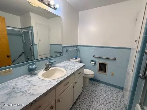 Bath - 1060 Taylor Rd, Chocowinity, NC 27817 photo 2 of 2