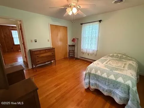 Bedroom - 1060 Taylor Rd, Chocowinity, NC 27817 photo 1 of 3