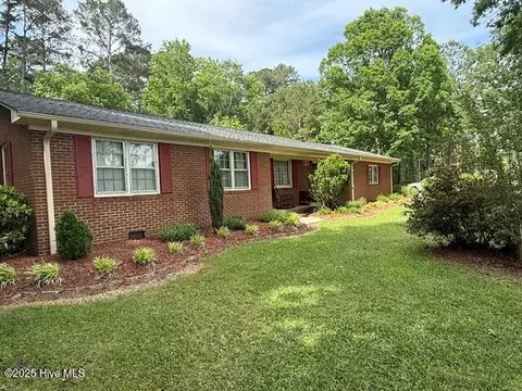 1060 Taylor Rd, Chocowinity, NC 27817