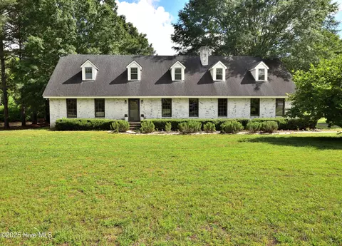 3781 Flat Rock Dr, Battleboro, NC 27809