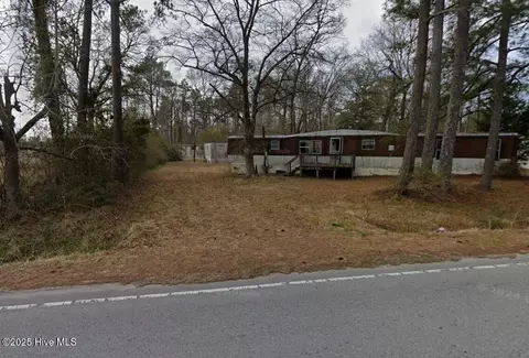 2065 Dawson Cabin Rd, Jacksonville, NC 28540