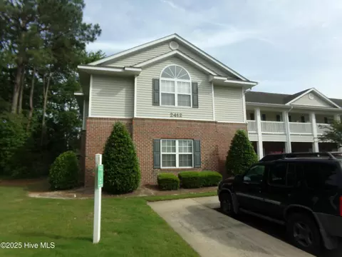 2412 King Richard Ct #E, Greenville, NC 27858