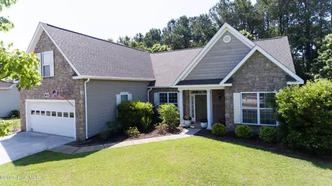 102 E Stockton Pl, Hampstead, NC 28443
