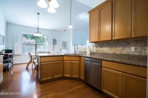 102 E Stockton Pl, Hampstead, NC 28443 photo 7