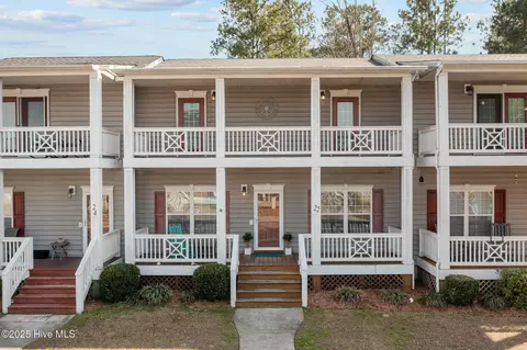 22 Schooner Dr, Swansboro, NC 28584